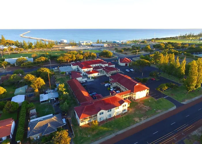 Family Hotel: Esplanade Hotel Busselton